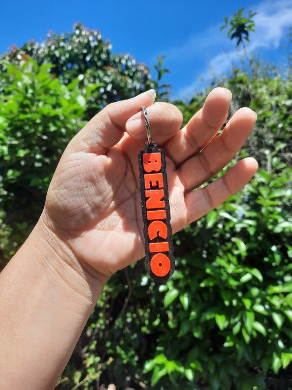 Producto - Llavero 3D con nombre. Bicolor