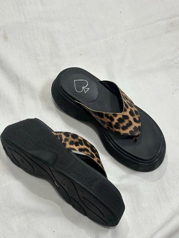 Producto - Ojotas SAINT JOHN nuevas T35 - 0