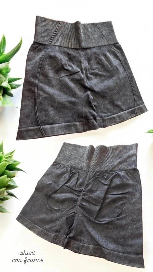 Producto - Short sin costuras con frunce