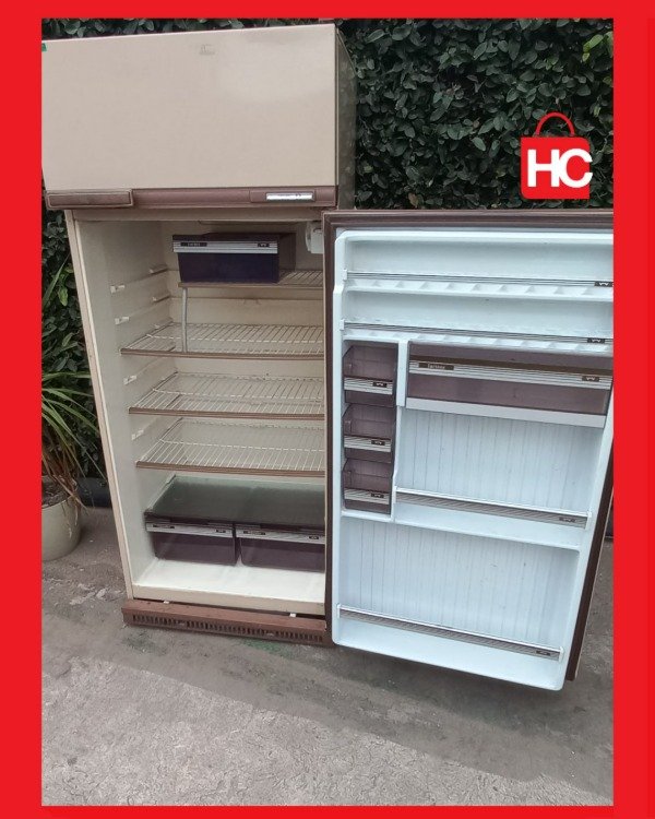 Producto - Heladera de 2 puertas con congelador Saccol Súper fiel y cumplidora - 9