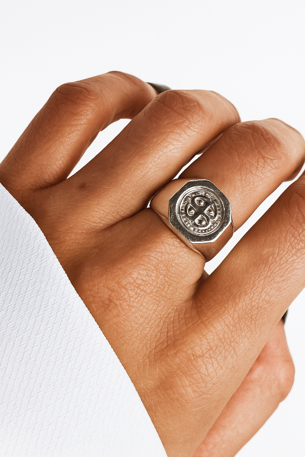 Producto - Anillo san Benito diseño exclusivo (N: 15 )