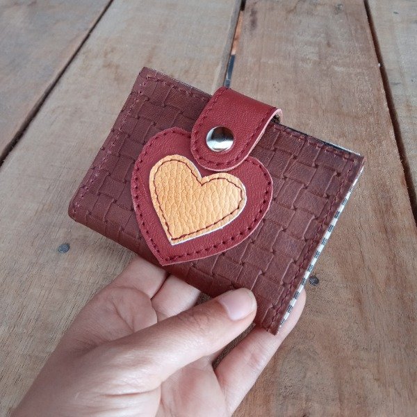 Producto - Tarjetero Corazoncitos Bordo