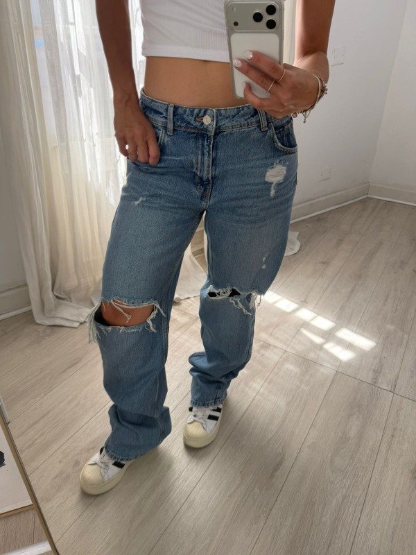 Producto - PANTALON CON ROTURA DE ZARA TALLE 36 SIN CAMBIO, NI DEVOLUCIÓN