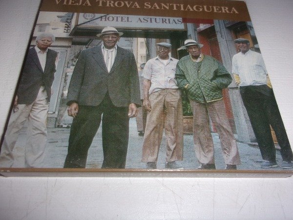 Producto - CD VIEJA TROVA SANTIAGUERA HOTEL ASTURIAS SLIPCASE L52