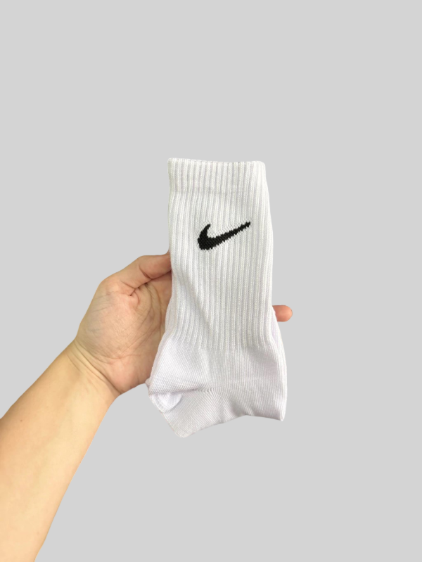 Producto - MEDIA NIKE - Blanca clásica