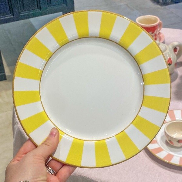 Producto - Plato M rayas amarillo