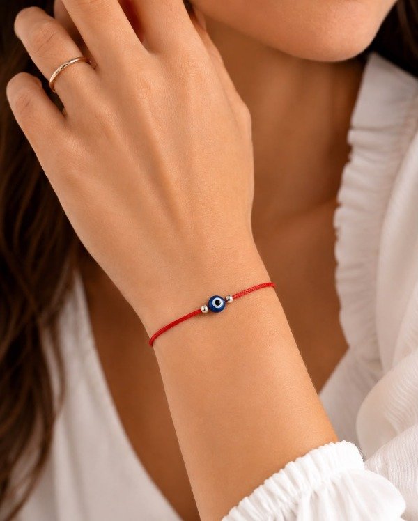 Producto - Pulsera hilo rojo con ojito protector