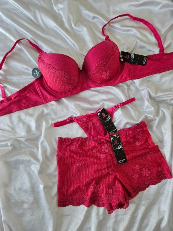 Producto - CONJUNTO IMPORTADO DE TRES PIEZAS (A36 A) BORDO