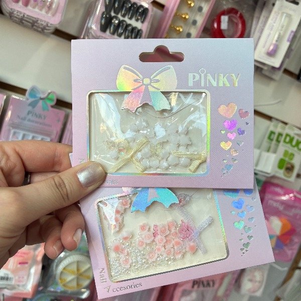 Producto - Apliques de rosas, perlas y moños para uñas - 1
