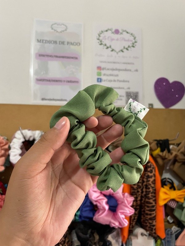 Producto - Scrunchie mini verde tropical