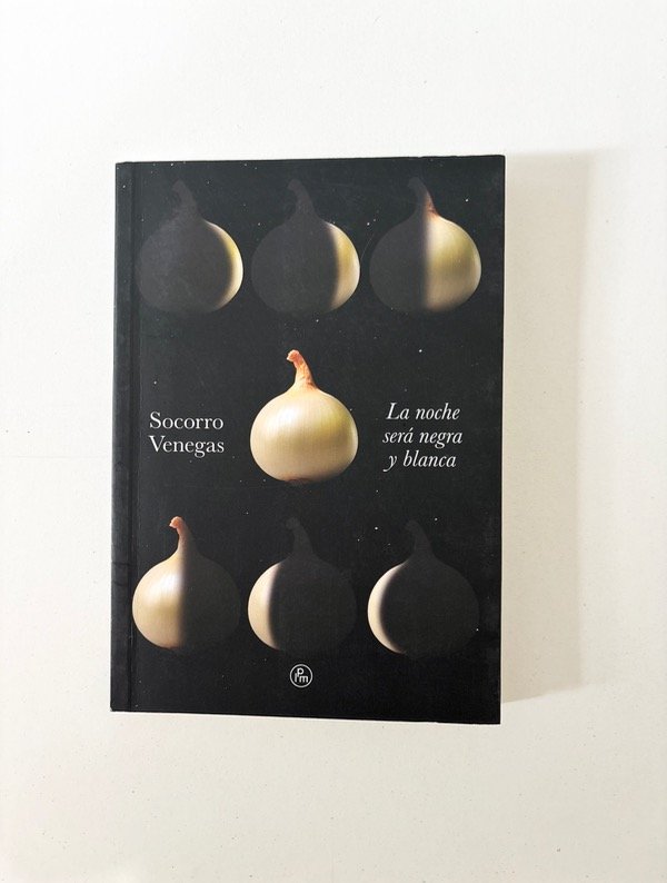 Producto - La noche será negra y blanca, Socorro Venegas.