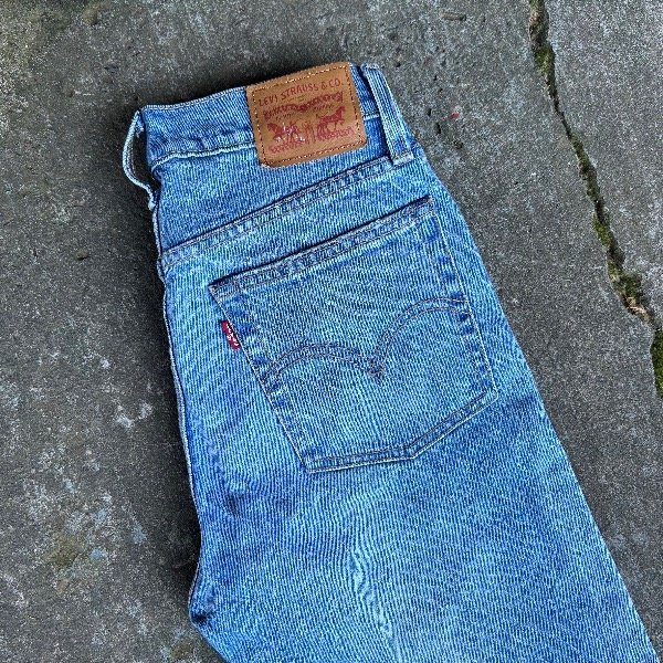 Producto - Jean celeste de mujer - Levis T26