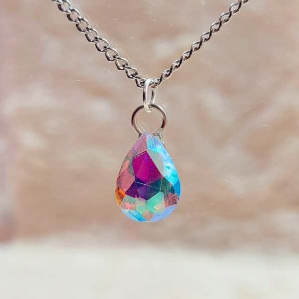 Producto - Collar Brillo Sutil (plateado y fucsia)