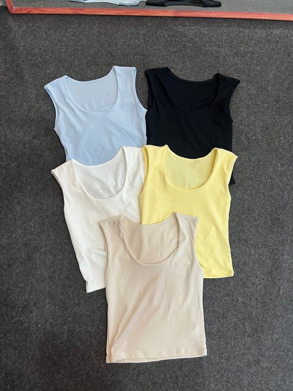 Producto - Musculosa básica cuello redondo