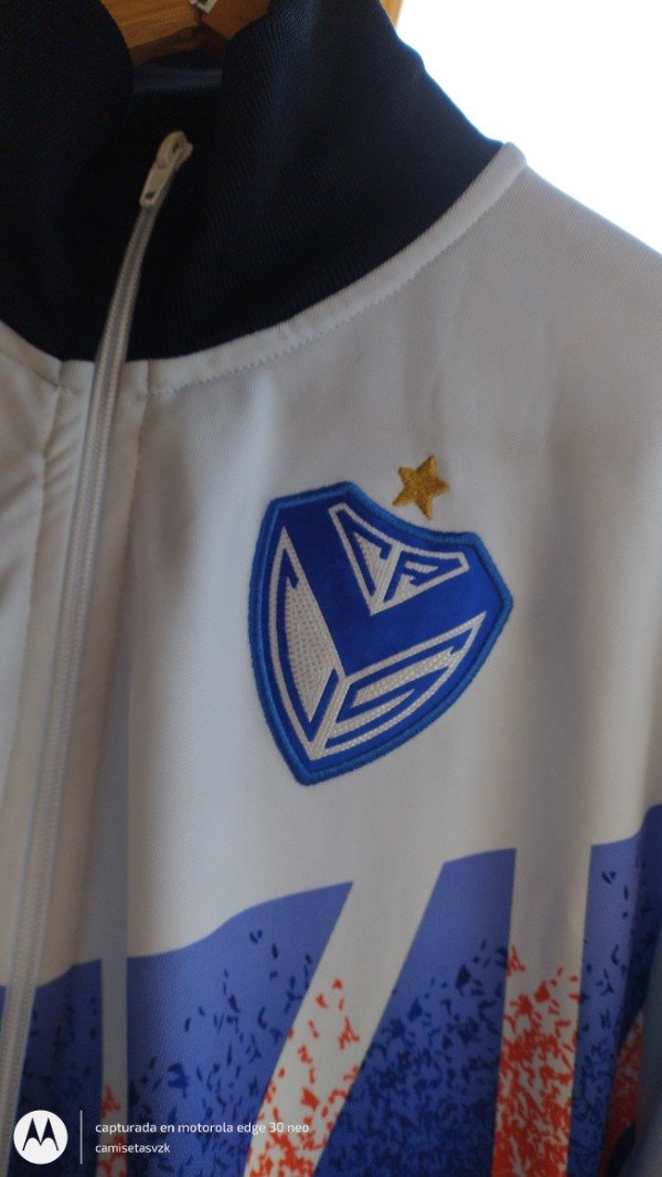 Vélez Sarsfield - Campera de salida / Prematch 2023 — imagen 3