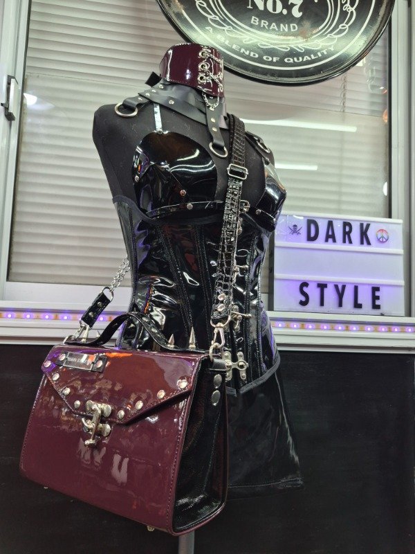 Producto - Cartera Gothic Demon Bordo