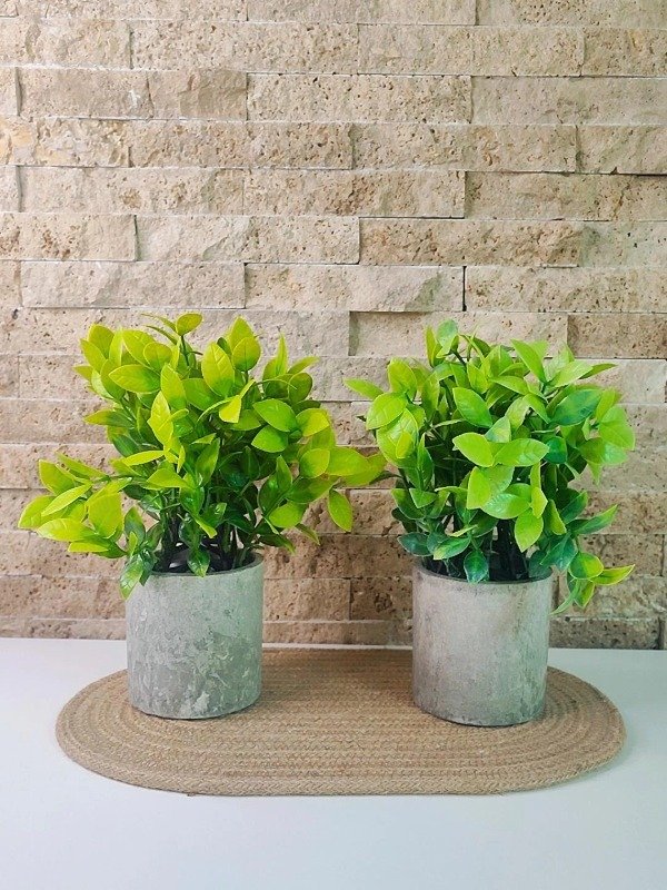 Producto - Planta artificial 23cm verde lima con macetita de yeso
