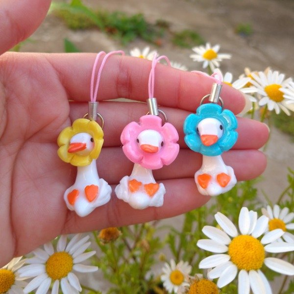 Producto - Charm Patito flor
