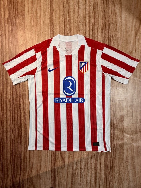 Producto - Atlético Madrid titular versión jugador 25/26