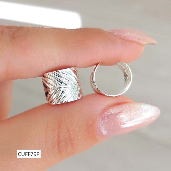 Producto - Aros cuff diseño hoja ancho plat/dor.