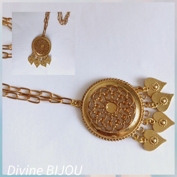 Producto - Collar largo dorado corazónes