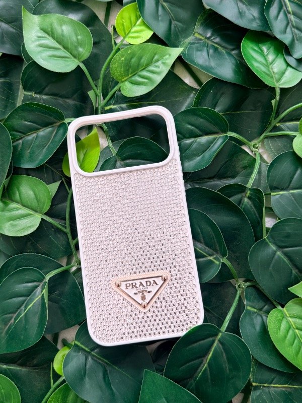 Producto - Prada Blanca/ IPhone 17 Pro Max