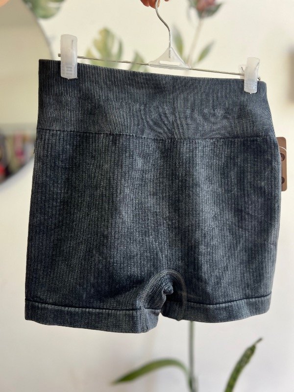 Producto - Short calza importado Sin frunce