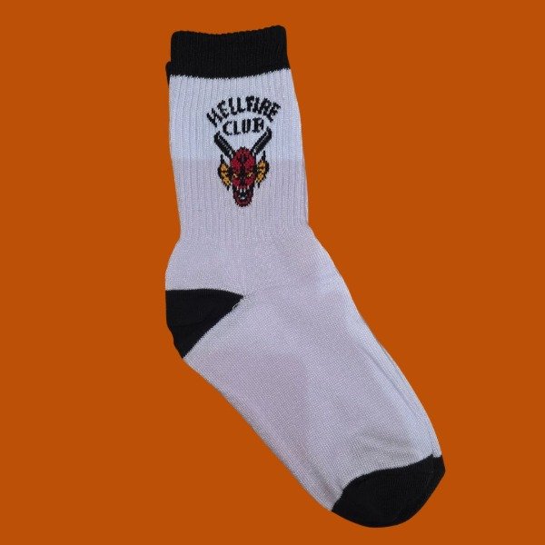 Producto - Tenis "Stranger Things Hellfire Club Blanca"