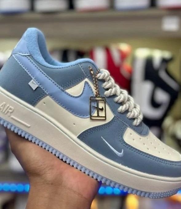 Producto - NIKE AIR FORCE