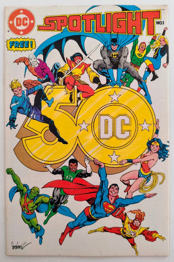 Producto - DC Spotlight #1 (1985) - Clásica portada doble aniversario, preview de Watchmen
