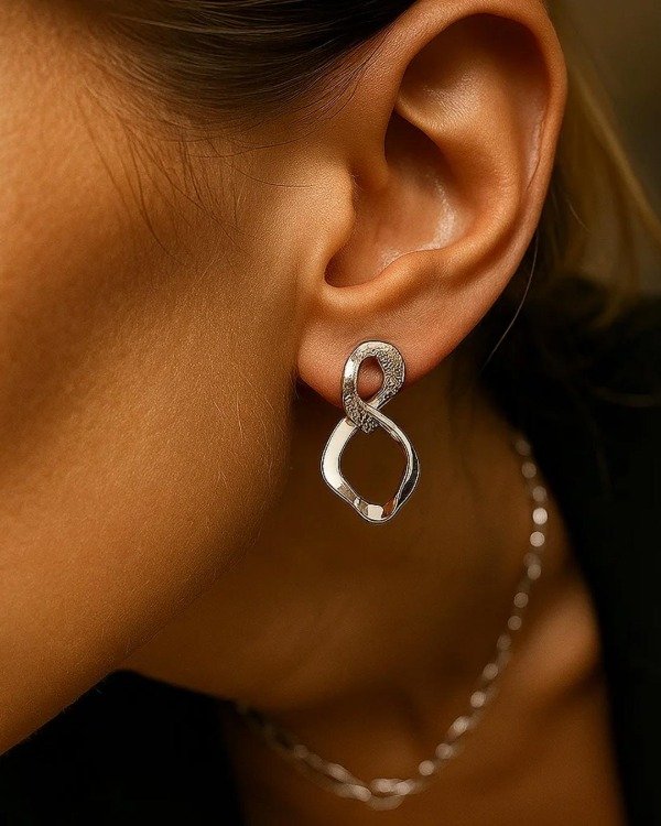 Producto - Aros colgantes de Plata Rodinada con microcubics