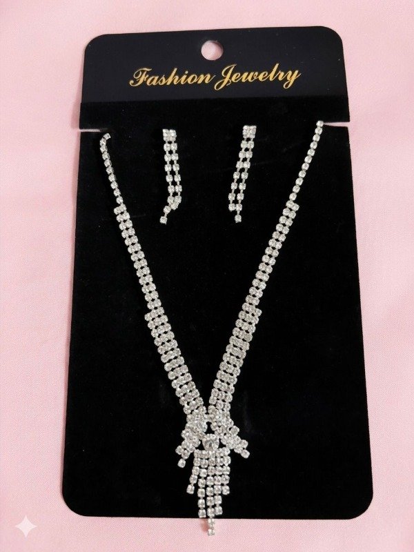 Producto - Conjunto Collar y aros de strass m7