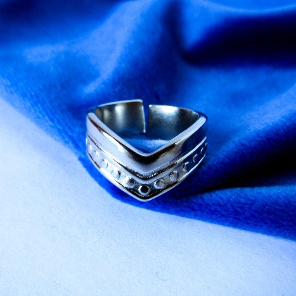 Producto - Anillo V Abierto con Puntos