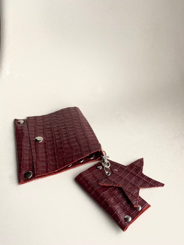 Producto - Tabaquera croco bordó charol - 4