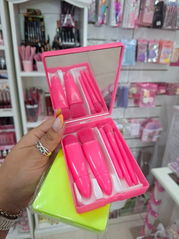 Producto - Juego de brochas con estuche y espejo FLUOR