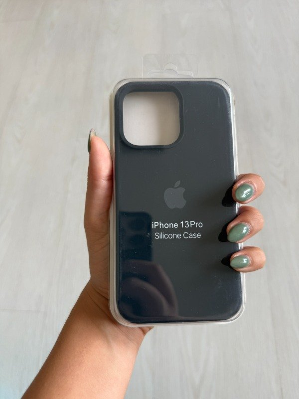 Producto - Silicone case negra Iphone 13 Pro