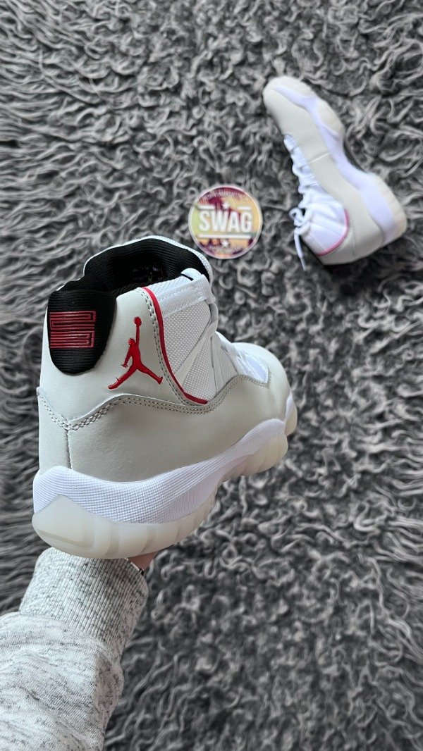 Producto - JORDAN RETRO 11 PLATINUM TINT - 2