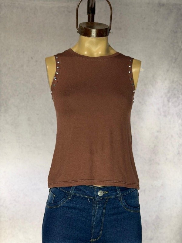 Producto - MUSCULOSA CIRA CHOCO MODAL TACHAS