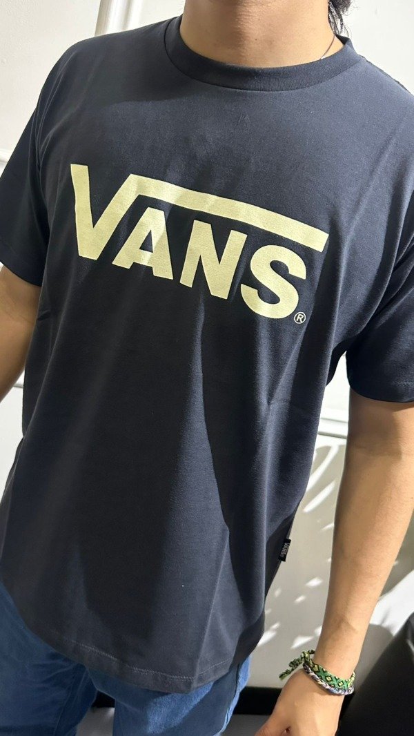 Producto - Remera Vans gris