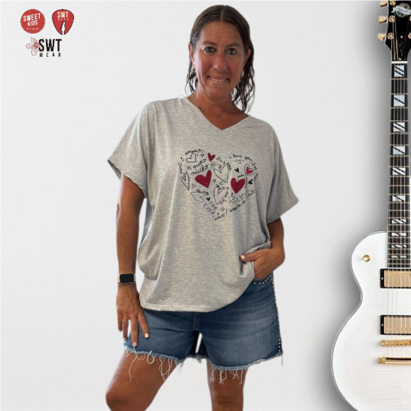 Producto - Remerón Corazón Frases Escote en V Algodón Oversized ANG