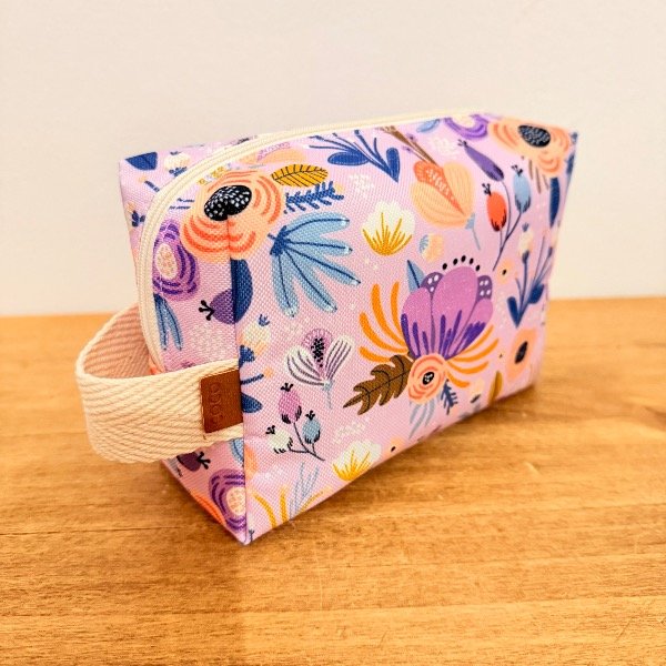 Producto - CARTUCHERA MELINA (Premium) Diseño Floral Violeta