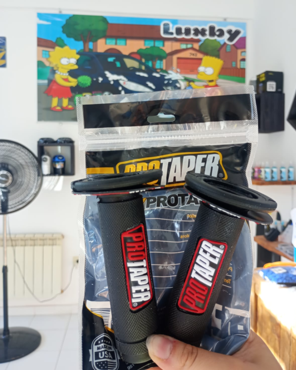 Producto - Puños Negro Con Rojo