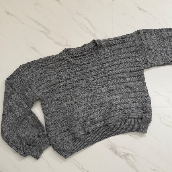 Producto - Sueter gris trenzado