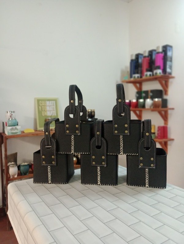 Producto - Canasta matera negra