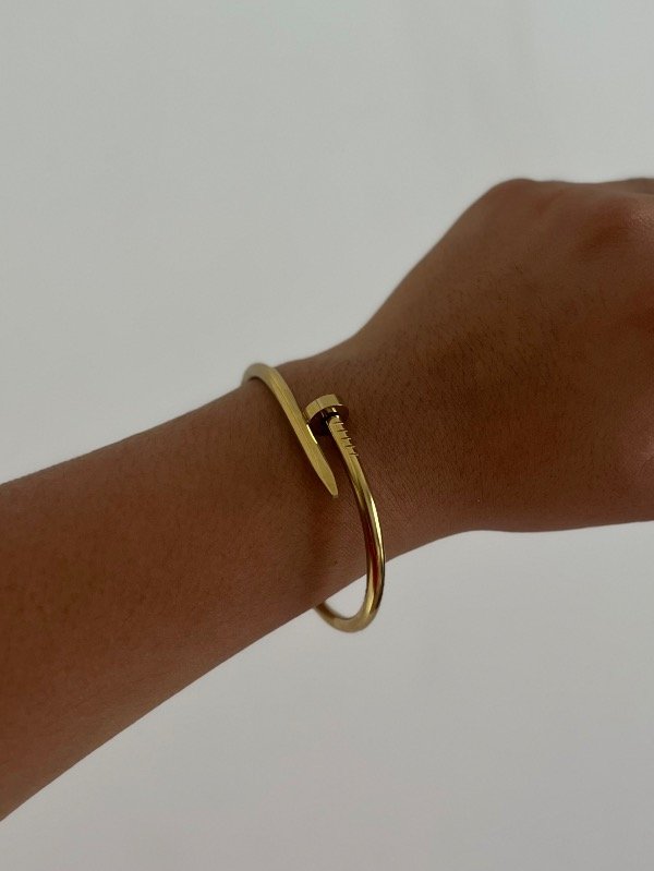 Producto - Pulsera esclava clavo - acero dorado
