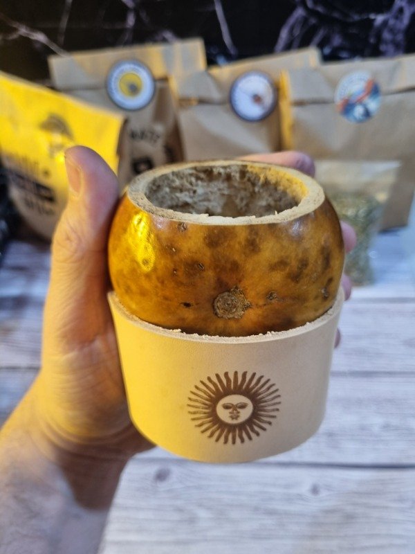 Producto - Mate Galleta con Soporte Grabado del Sol de Mayo - 3
