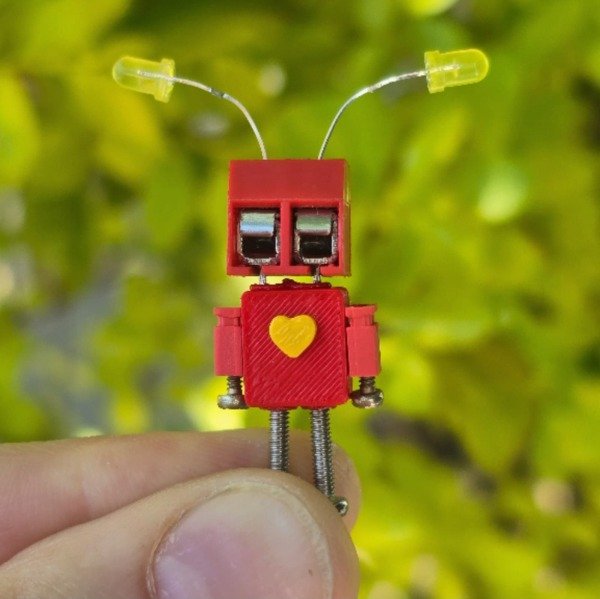 Producto - Chaputronic imán o pin