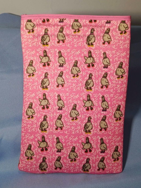 Producto - Funda palomas patinando rosa