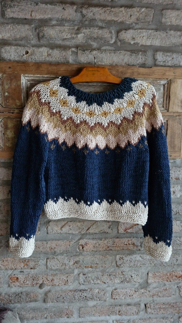 Producto - Sweater guardas base azul marino