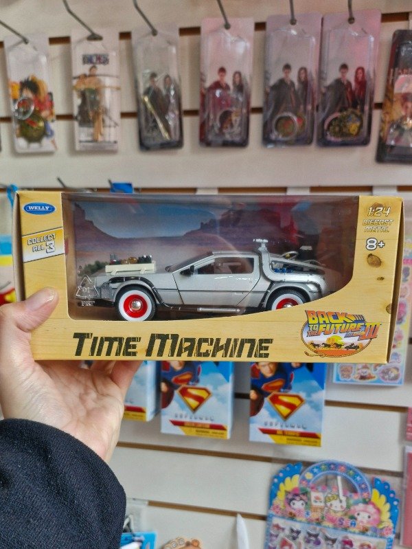 Producto - DELOREAN VOLVER AL FUTURO 3 MARCA WELLY 1:24